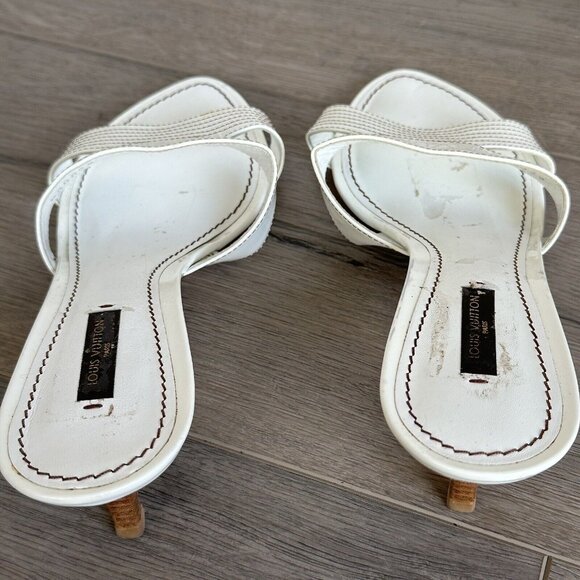 Louis Vuitton Sz 38.5 US 8.5 LV Logo White Patent Leather Slide Sandals Italy - Picture 6 of 11